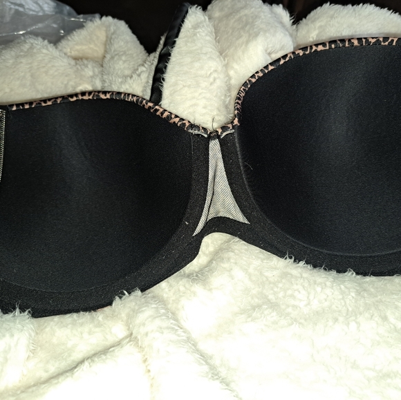 Victoria SECRET Bra in dark copper and black cheetah print. Used a couple  times - Picture 5 of 9